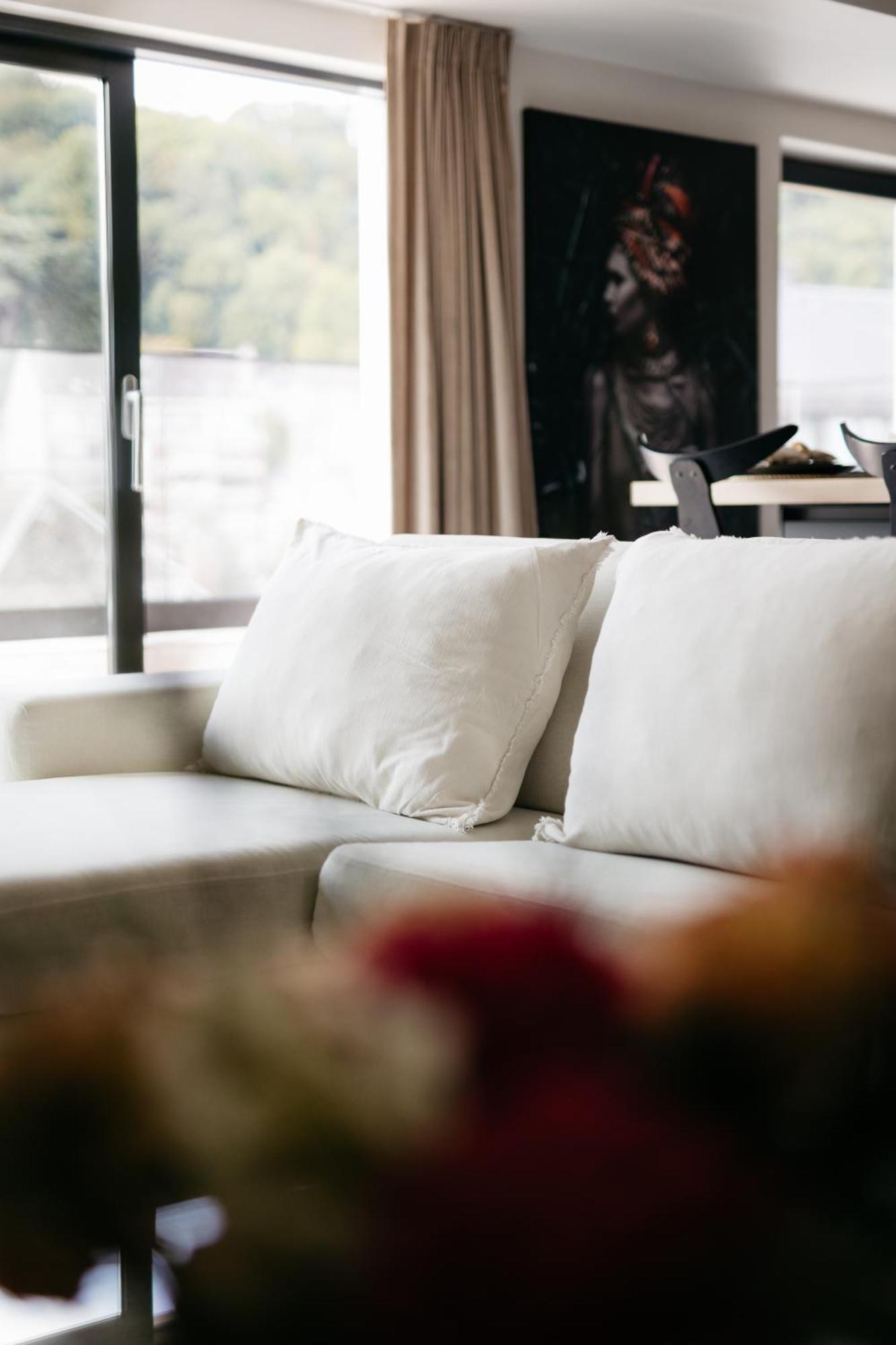 The Edgewater Suites - Riverside Namur Exterior foto